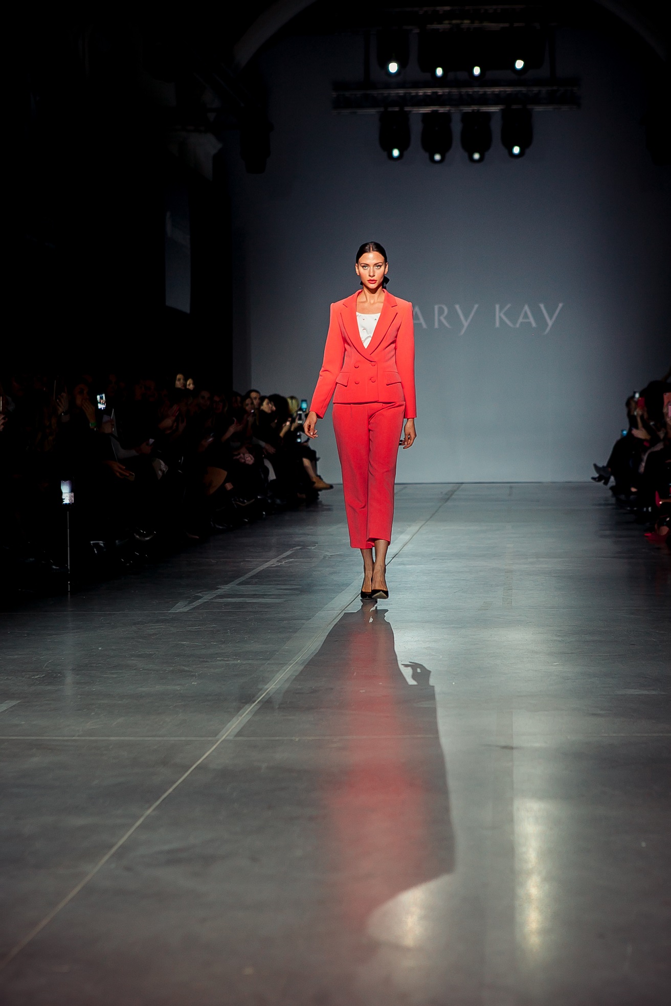Елена Бурба и Mary Kay представили коллекцию на Ukrainian Fashion Week