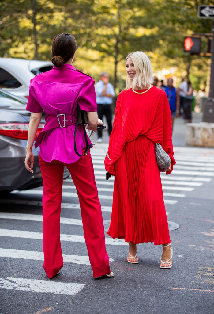 Как звезда street style: 3 самых модных способа носить юбку в пол этой осенью