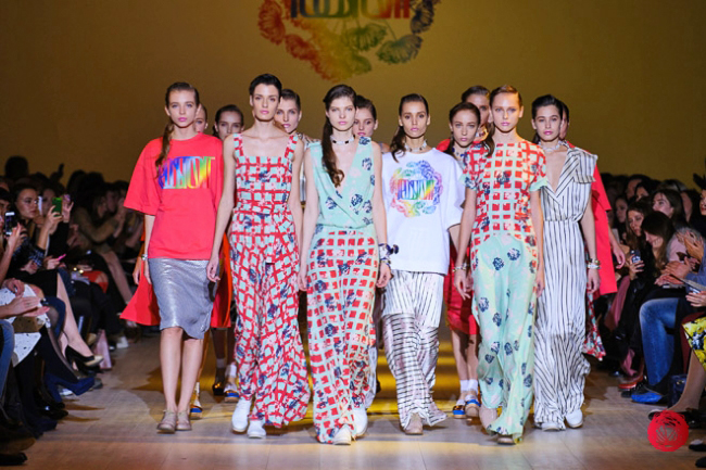 Ukrainian Fashion Week: ретро-настроение в коллекции Poustovit