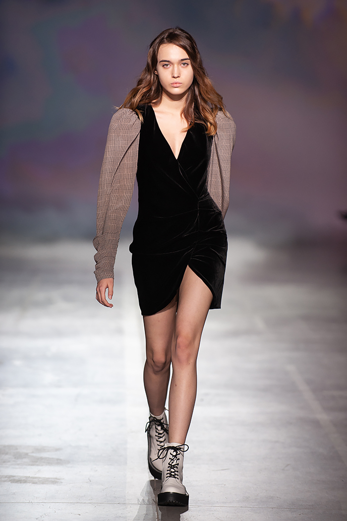 Увидеть все: самые откровенные образы третьего и четвертого дней Ukrainian Fashion Week