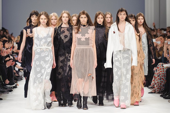 Женственность и гранж: показ Poustovit на Ukrainian Fashion Week