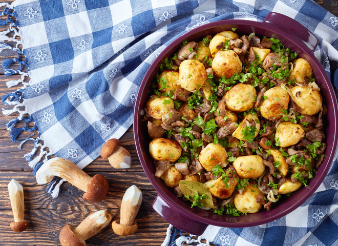 Блюда из молодой картошки: три вкусных рецепта