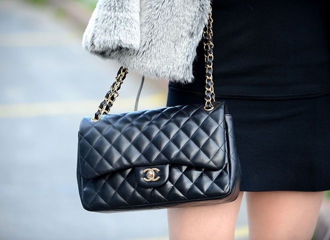 Chanel отказался от использования кожи экзотических животных