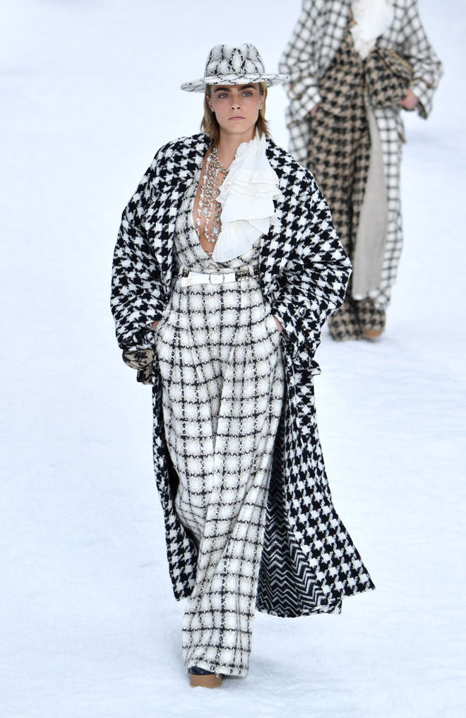Chanel представил последнюю коллекцию под руководством Карла Лагерфельда