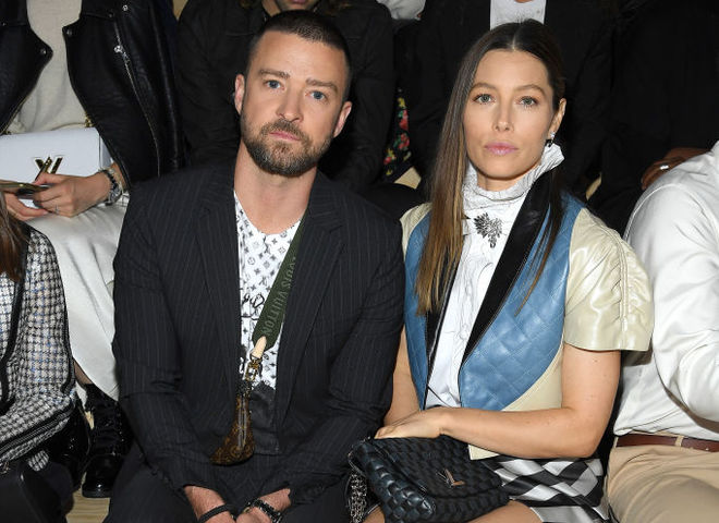 Джастін Тімберлейк, Джессіка Біл, Катрін Деньов на показі Louis Vuitton SS20