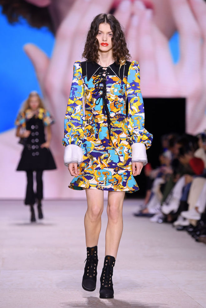 Джастін Тімберлейк, Джессіка Біл, Катрін Деньов на показі Louis Vuitton SS20