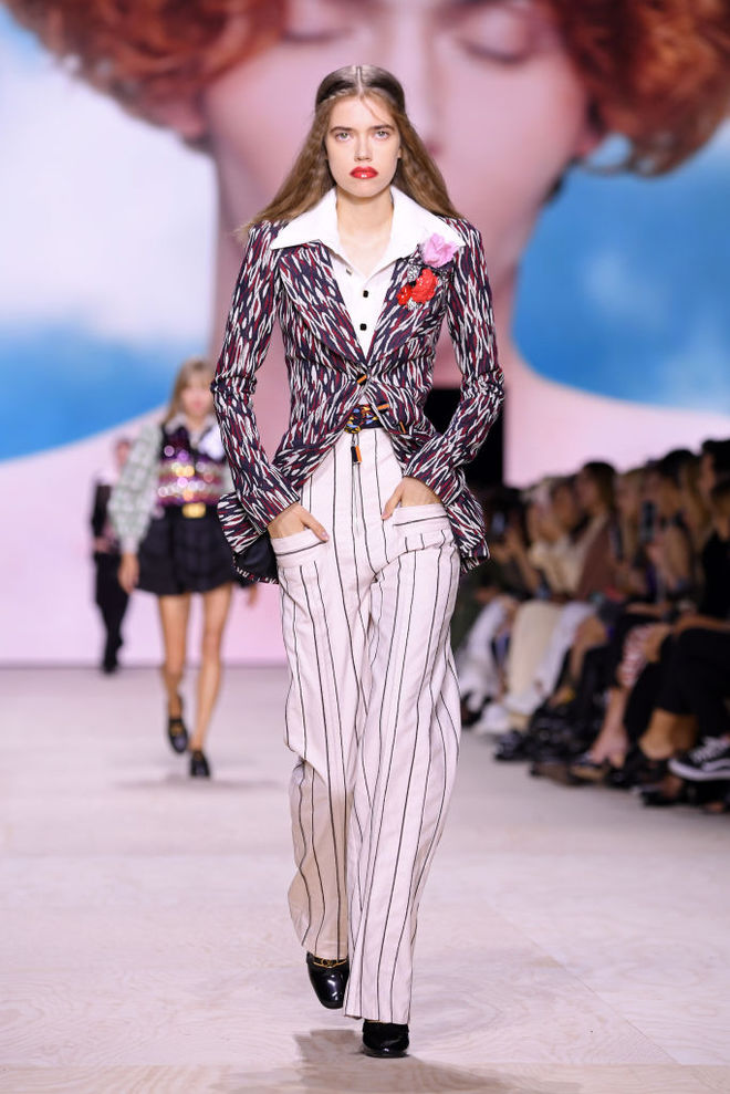Джастін Тімберлейк, Джессіка Біл, Катрін Деньов на показі Louis Vuitton SS20