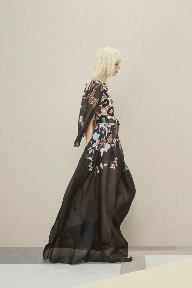 Элегантный комфорт в новом лукбуке Elie Saab