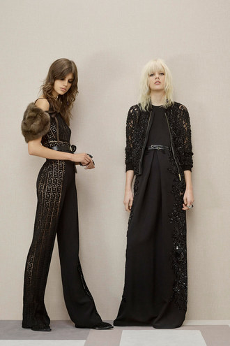 Элегантный комфорт в новом лукбуке Elie Saab