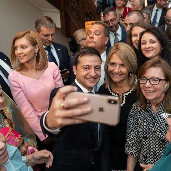 Елена Зеленская прибыла в Америку. Разбираем образ первой леди Украины