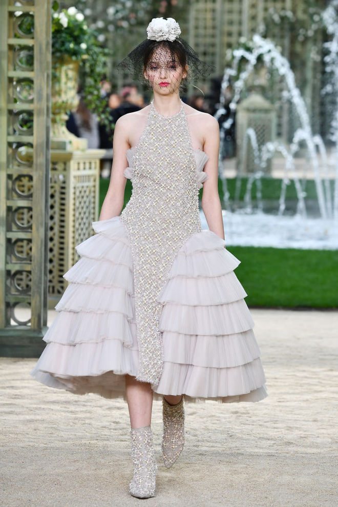 Французская роскошь: показ Chanel Haute Couture весна-лето 2018