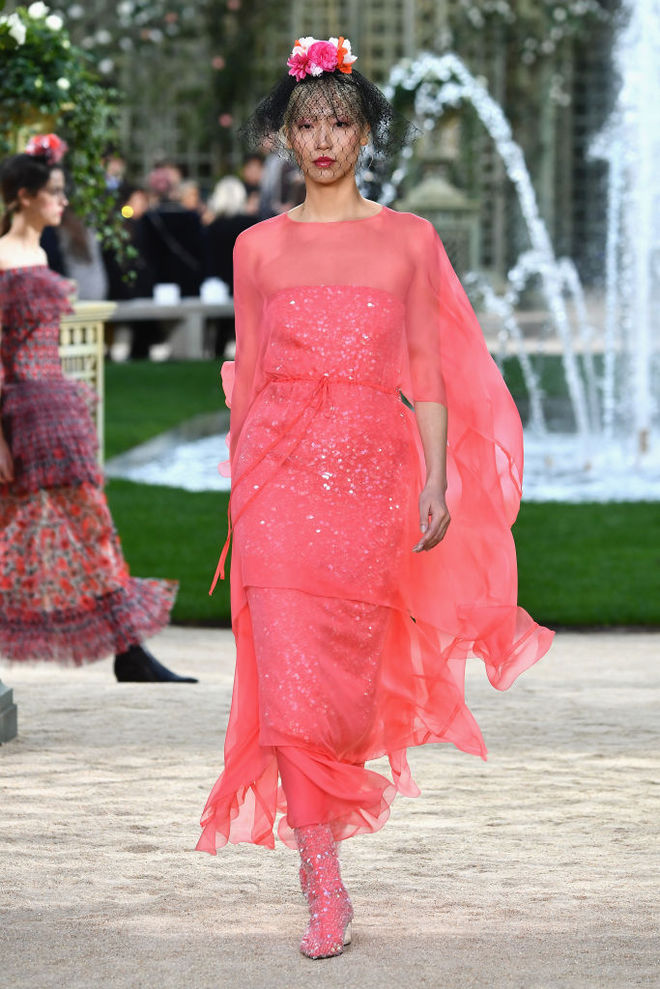 Французская роскошь: показ Chanel Haute Couture весна-лето 2018