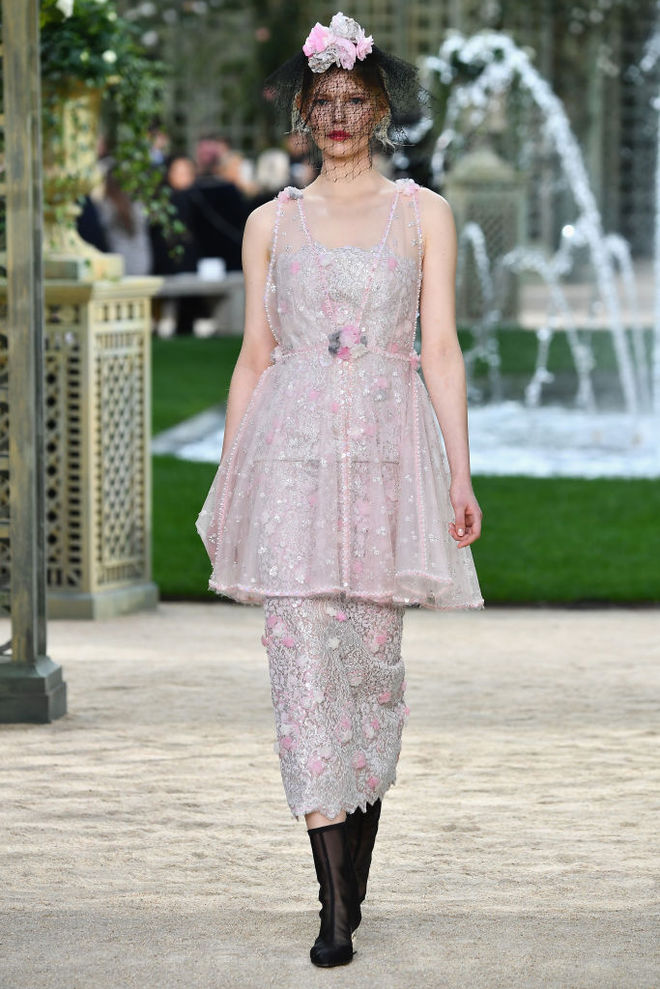 Французская роскошь: показ Chanel Haute Couture весна-лето 2018