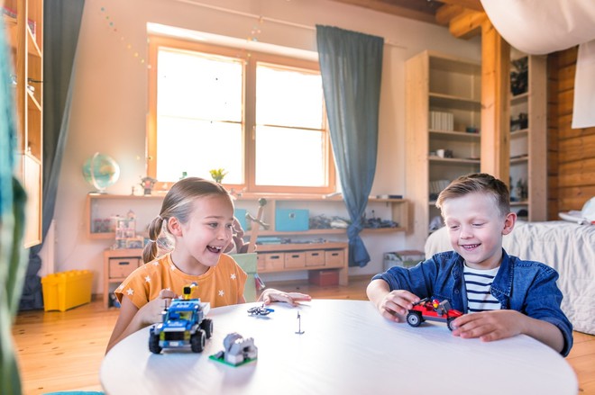 Играть с LEGO® весело и интересно, а главное - абсолютно безопасно