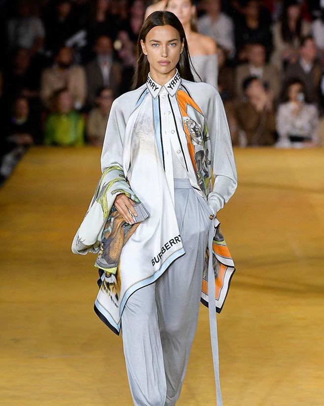 Ирина Шейк, Кендалл Дженнер, сестры Хадид – показ Burberry собрал на подиуме всех топ-моделей