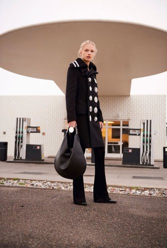 Как носить один цвет: 3 важных урока от модного дома Givenchy