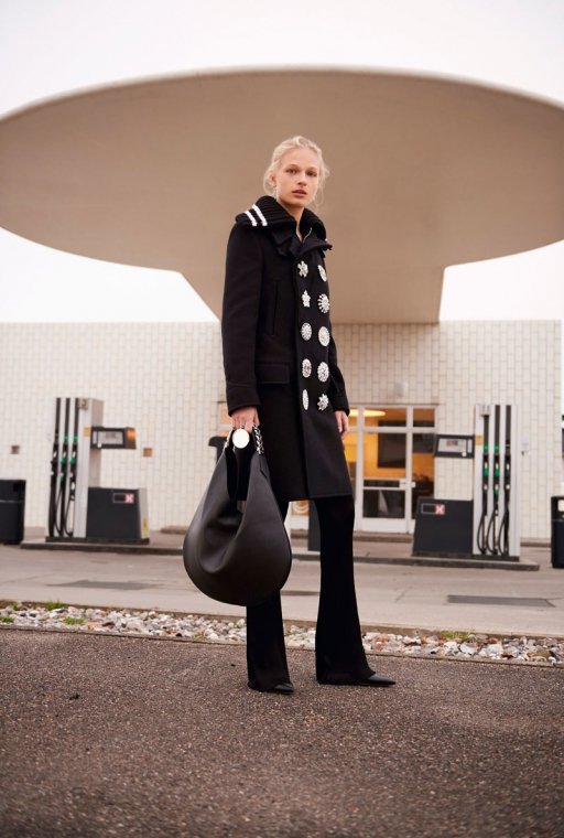 Как носить один цвет: 3 важных урока от модного дома Givenchy