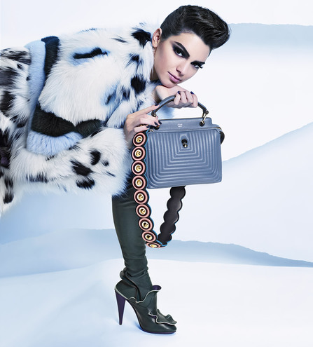 Кендалл Дженнер сменила имидж в лукбуке Fendi
