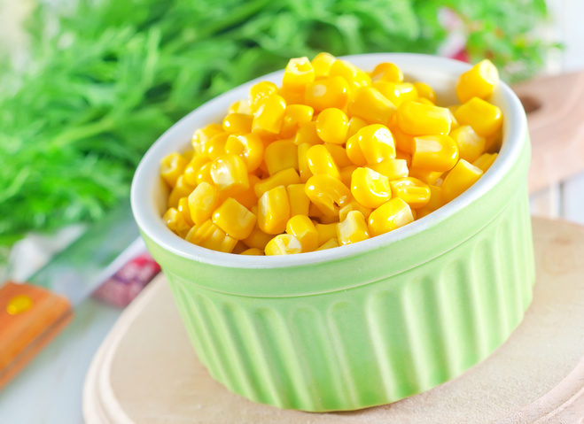 Консервированная кукурудза початками