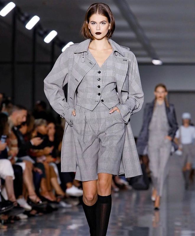 Max Mara, Emporio Armani и Fendi – модные показы второго дня Недели моды в Милане 2019