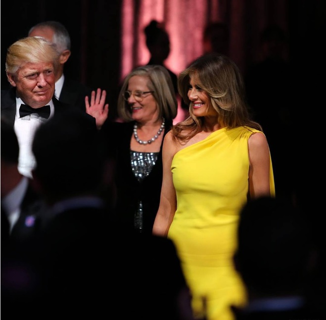 Мелания Трамп появилась в платье от Christian Dior
