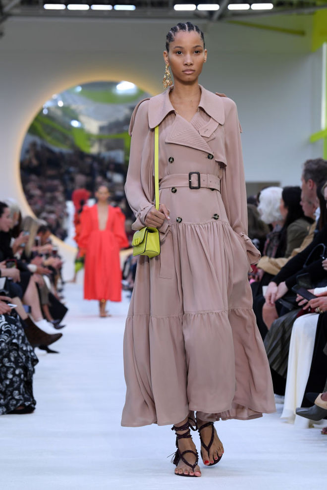 Наоми Кэмпбелл, Амбер Валетта и Кайя Гербер на показе Valentino SS20