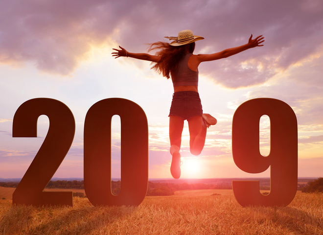 Новый год 2019: официальные праздники и выходные дни