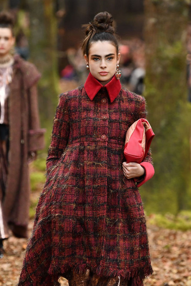 Осенний лес: показ Chanel осень-зима 2018/2019