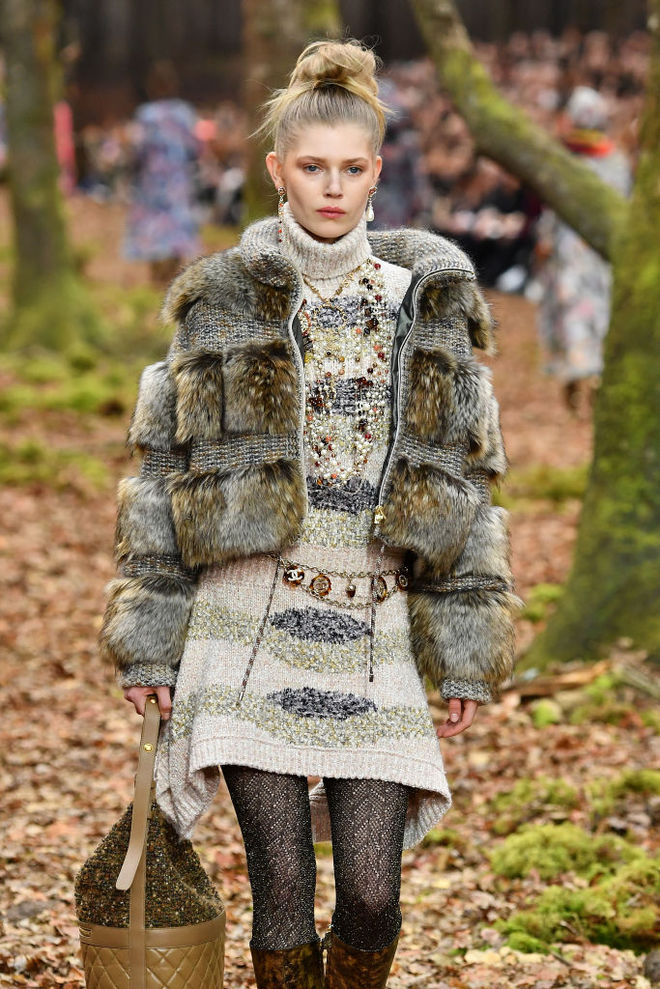 Осенний лес: показ Chanel осень-зима 2018/2019