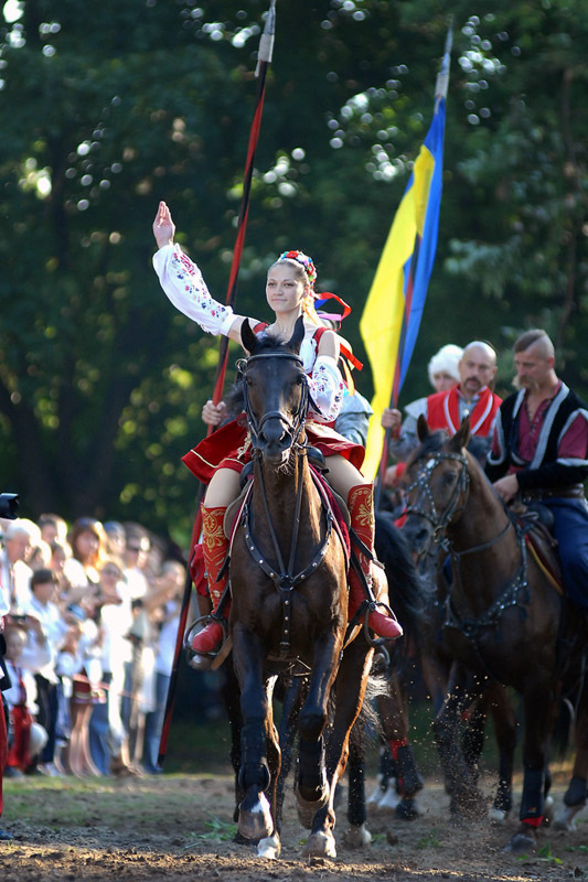 Привітання з Днем захисника Вітчизни в Україні: в прозі та віршах
