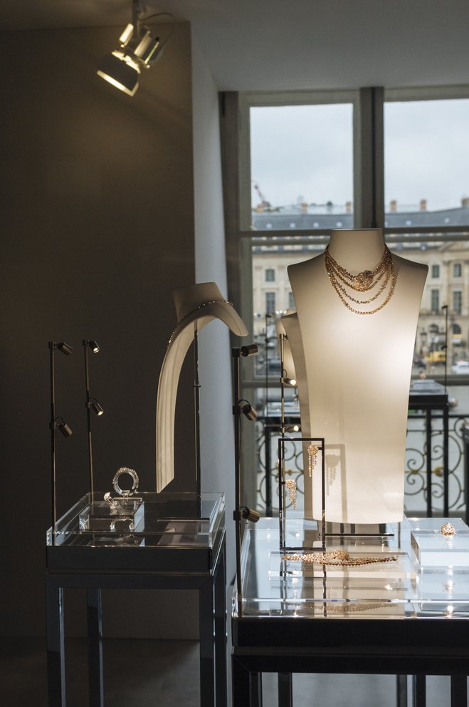 Редкие камелии зацвели в новой коллекции ювелирных украшений 1 CAMÉLIA. 5 ALLURES от Chanel