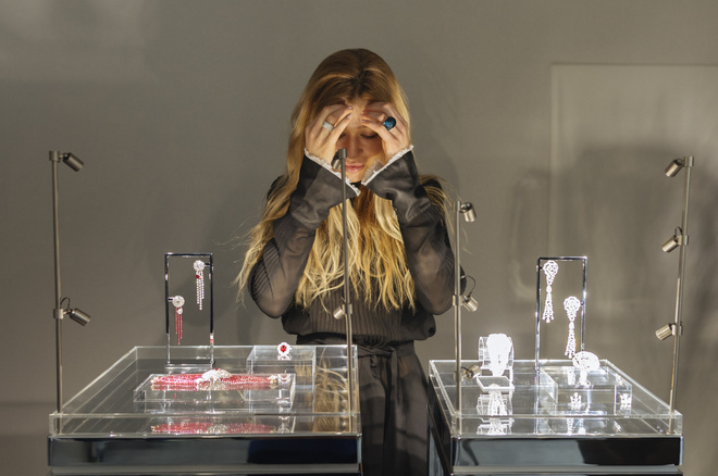 Редкие камелии зацвели в новой коллекции ювелирных украшений 1 CAMÉLIA. 5 ALLURES от Chanel