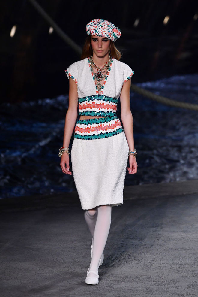 В морском стиле: круизная коллекция Chanel 2018/2019