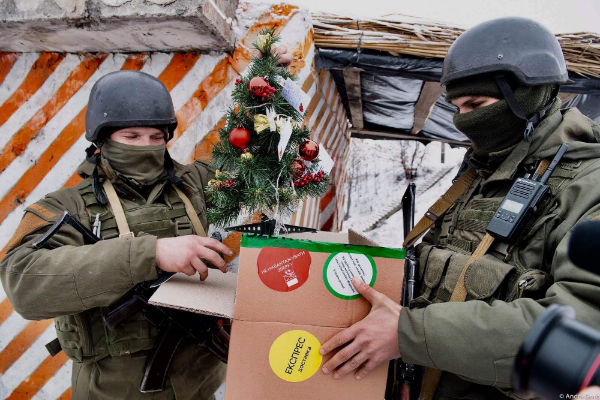 Видео дня: военные с Востока поздравили украинцев с Новым годом