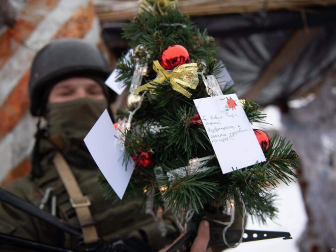 Видео дня: военные с Востока поздравили украинцев с Новым годом