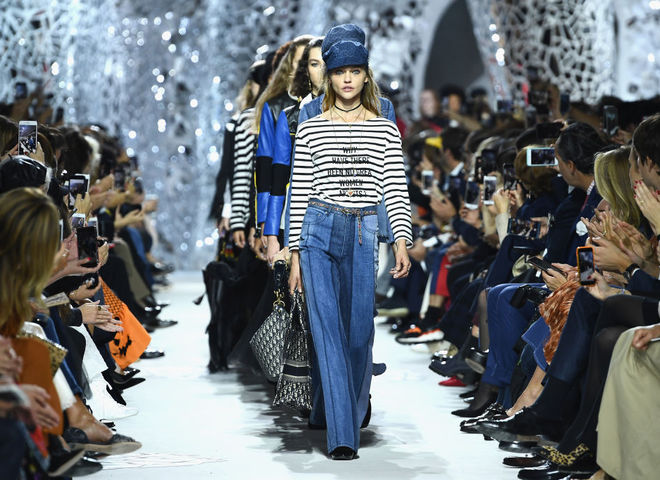 Женщина-художница: показ Christian Dior весна-лето 2018