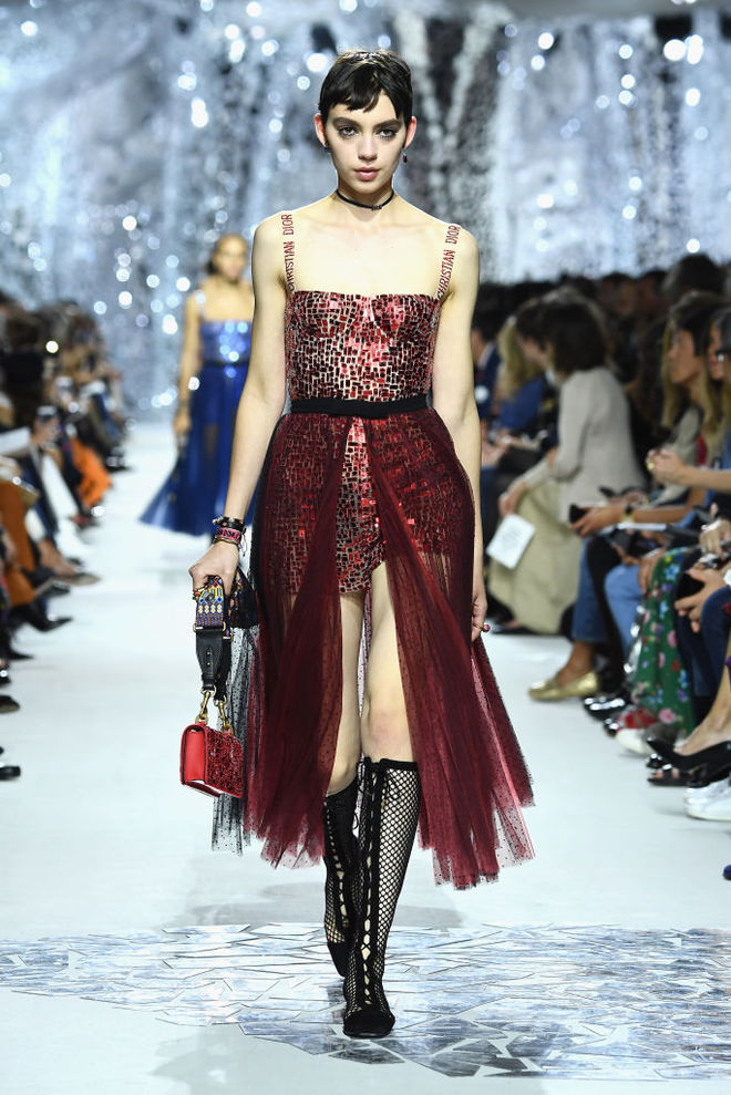 Женщина-художница: показ Christian Dior весна-лето 2018