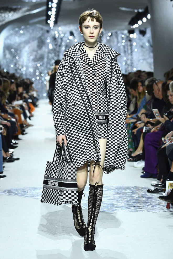 Женщина-художница: показ Christian Dior весна-лето 2018